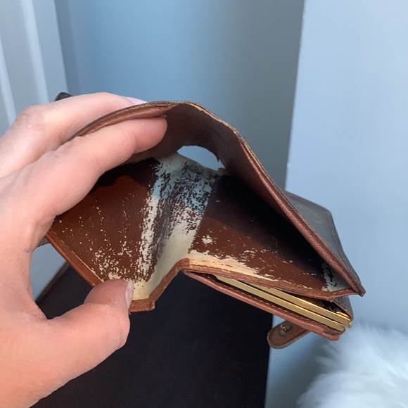 1999 authentic Louis Vuitton kisslock wallet - Picture 11 of 15